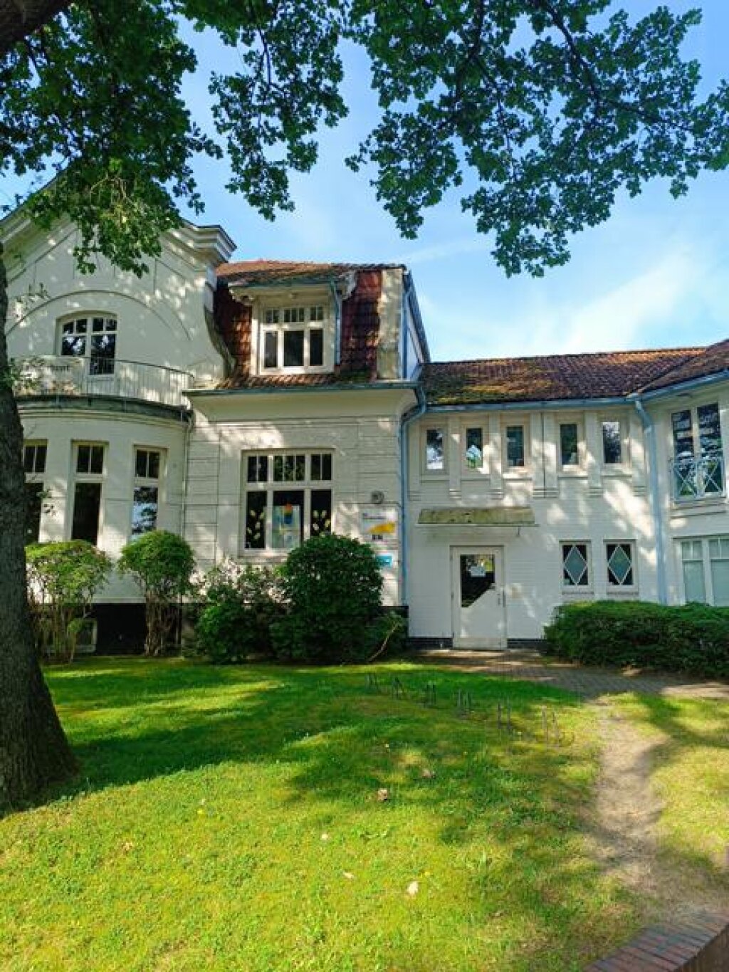 Eingang der AWO Kita Villa Kunterbunt.